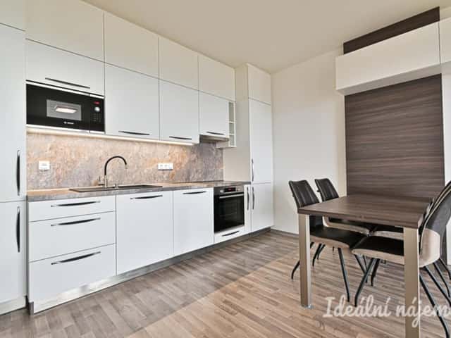 Pronájem bytu 2+kk 60 m2, Menšíkova, Brno – Sadová, okres Brno-město