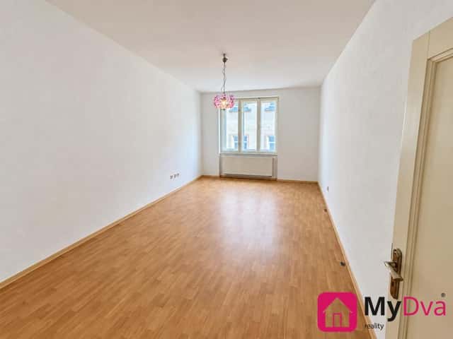 Pronájem bytu 2+1 75 m2, Obroková, Znojmo