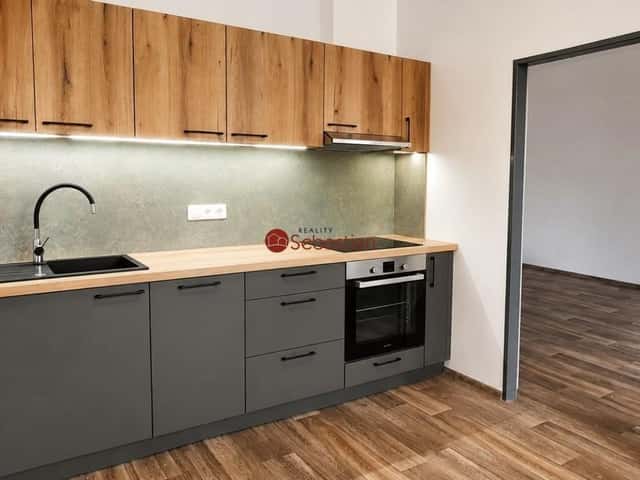 Pronájem bytu 1+kk 53 m2, Pardubice