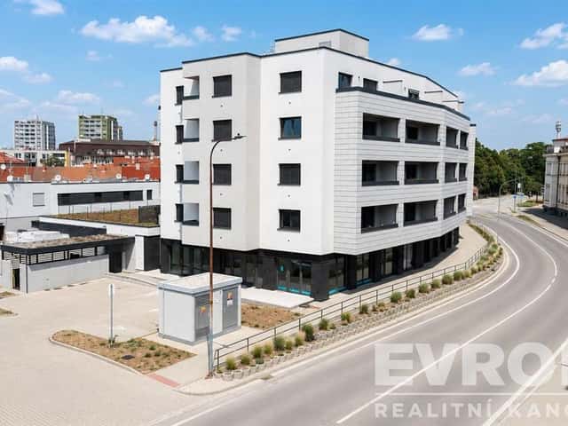 Pronájem bytu 2+kk 35 m2, Břetislavova, Břeclav