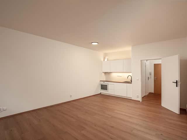 Pronájem bytu 1+kk 36 m2, Felklova, Roztoky, okres Praha-západ