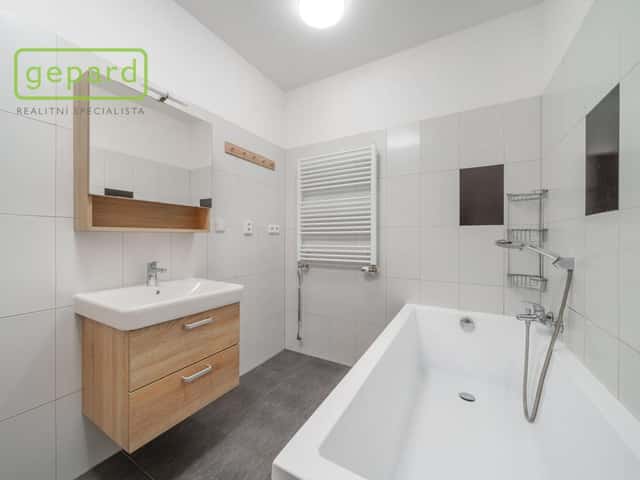 Pronájem bytu 2+kk 58 m2, Křížová, Sokolov