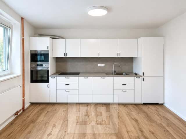 Pronájem bytu 2+1 76 m2, K Sadu, Horoměřice, okres Praha-západ