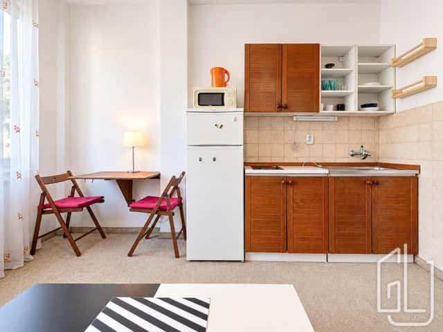 Pronájem bytu 1+kk 28 m2, Za Poříčskou bránou, Praha 8 – Karlín