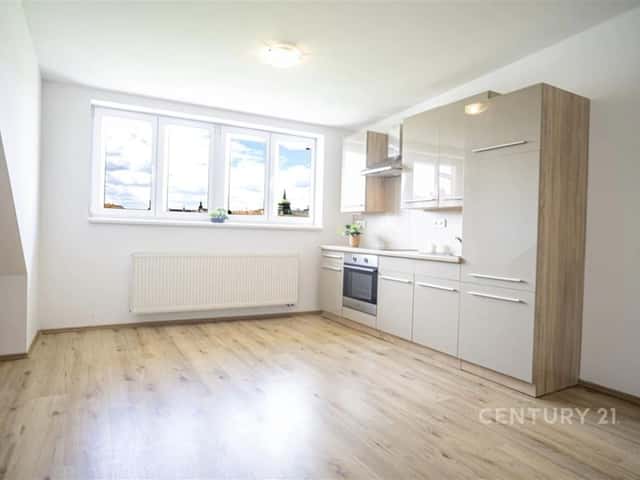 Pronájem bytu 3+kk 74 m2, Stojanova, Znojmo