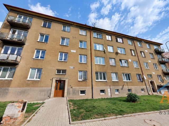 Prodej bytu 3+1 51 m2, Osvobození, Jirkov, okres Chomutov