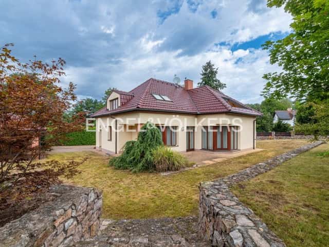 Pronájem domu 288 m2, U lip, Praha 5 – Lipence