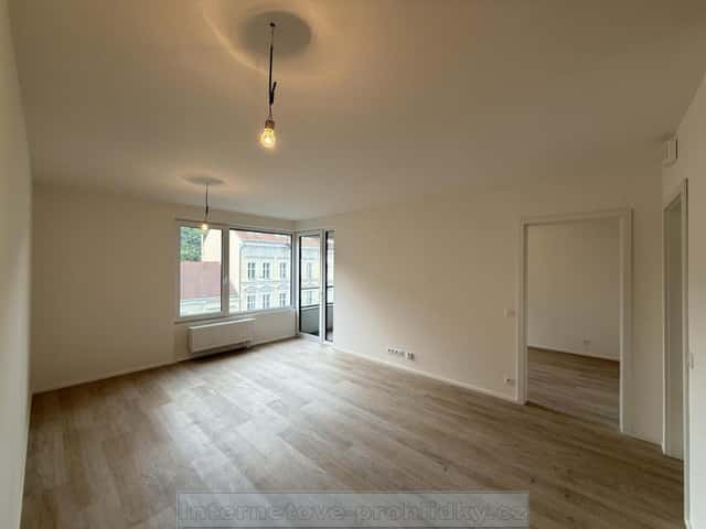 Pronájem bytu 2+kk 45 m2, Kosmická, Praha 4 – Háje