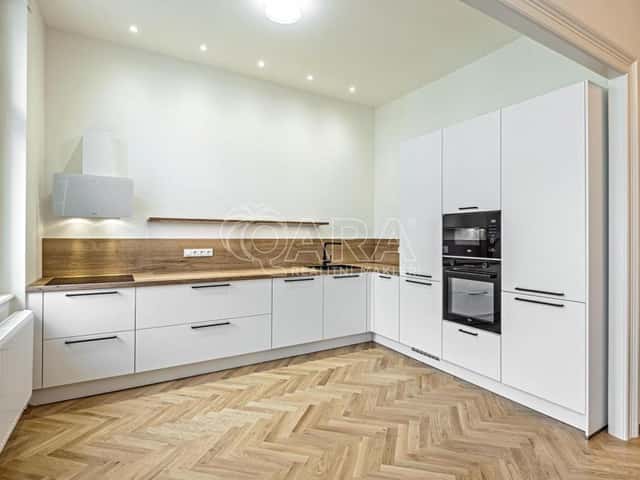 Pronájem bytu 2+kk 76 m2, Římská, Praha – Vinohrady