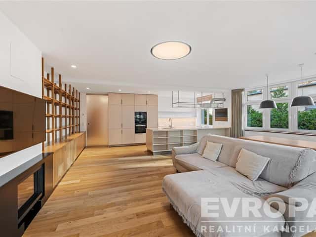 Pronájem bytu 4+kk 113 m2, Pod strašnickou vinicí, Praha 10 – Strašnice