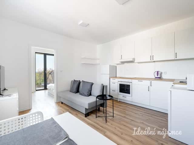 Pronájem bytu 2+kk 42 m2, Za černým mostem, Praha 9 – Kyje