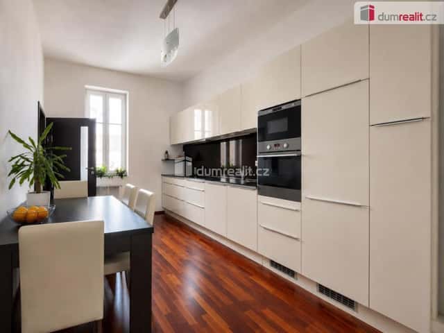 Pronájem bytu 2+1 65 m2, Svornosti, Praha 5 – Smíchov