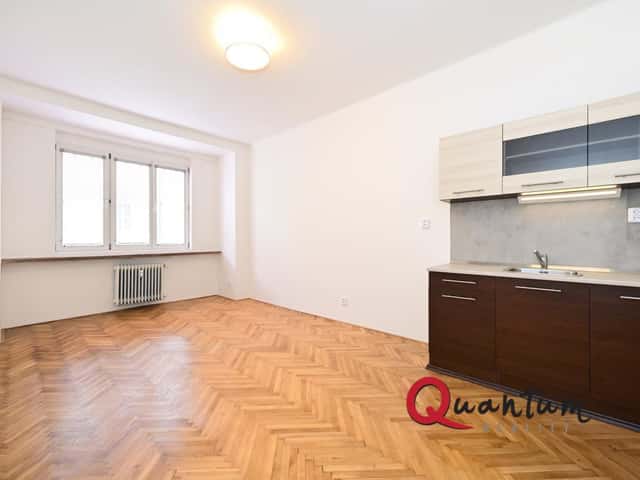 Pronájem bytu 1+kk 29 m2, Baranova, Praha 3 – Žižkov
