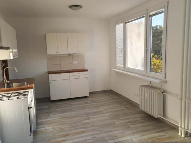 Pronájem bytu 3+kk 58 m2, Pod strání, Praha 10 – Strašnice