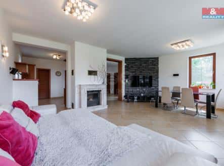 Prodej domu/vily, 221 m², Mezirolí, Nová Role, okres Karlovy Vary