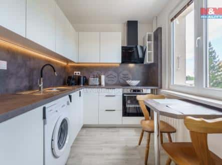 Pronájem bytu, 2+1, 57 m², 1. máje, Nová Role, okres Karlovy Vary
