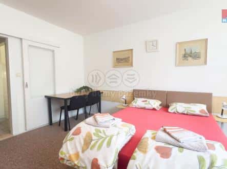 Pronájem bytu, 1+kk, 29 m², Svat. Čecha, Zlín – Prštné