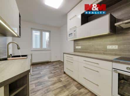 Prodej bytu, 4+1, 121 m², Májová, Cheb