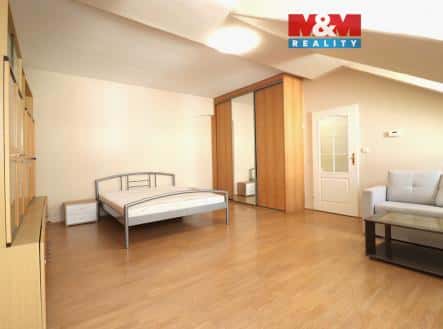Pronájem bytu, 1+1, 46 m², Jaltská, Karlovy Vary