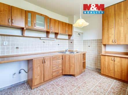 Prodej bytu, 2+1, 62 m², Holešická, Chomutov