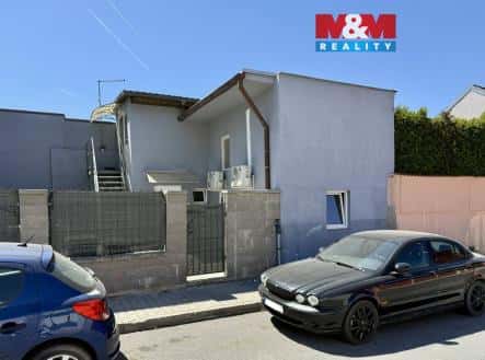 Pronájem bytu, 1+kk, 22 m², Kozinova, Kladno – Kročehlavy