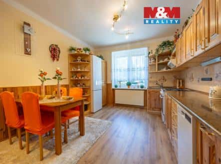 Prodej bytu, 2+1, 67 m², Selská, Chomutov