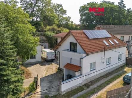 Prodej domu/vily, 230 m², Sluhy, okres Praha-východ