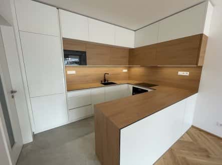 Pronájem bytu, 2+kk, 77 m², Poděbradova, Brno – Brno-Královo Pole, okres Brno-město