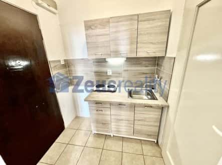 Pronájem bytu, 1+kk, 26 m², Ronkova, Praha 8 – Libeň