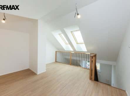 Prodej bytu, 2+kk, 45 m², Jeseniova, Praha 3 – Žižkov