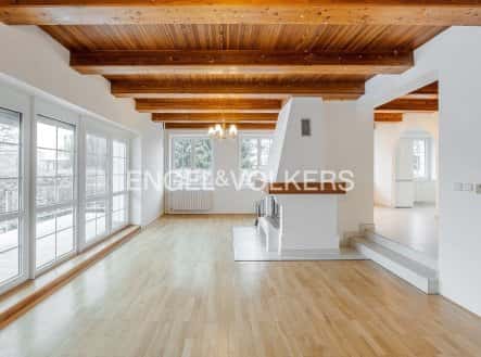 Pronájem domu/vily, 350 m², Sadová, Průhonice, okres Praha-západ