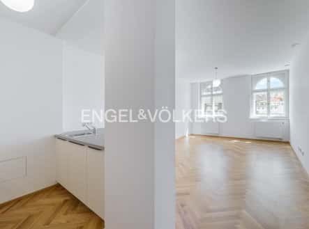Pronájem bytu, 3+kk, 85 m², Seifertova, Praha 3 – Žižkov