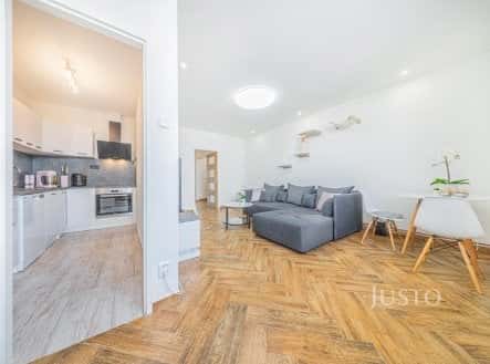 Prodej bytu, 3+1, 88 m², Biskupcova, Praha 3 – Žižkov