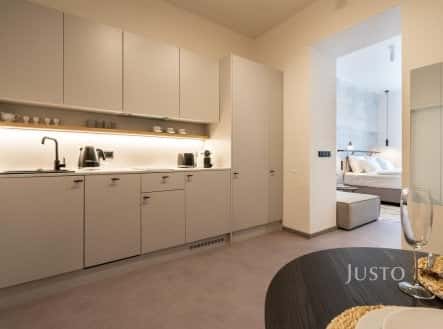 Prodej bytu, 1+kk, 27 m², Prvního pluku, Praha 8 – Karlín