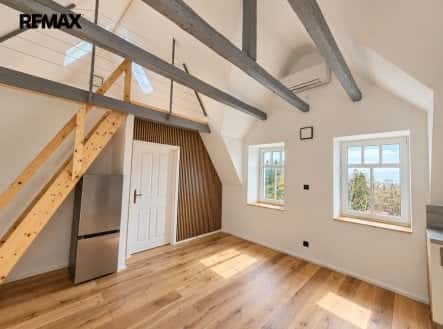 Pronájem bytu, 2+kk, 84 m², Nad Burzou, Všenory, okres Praha-západ