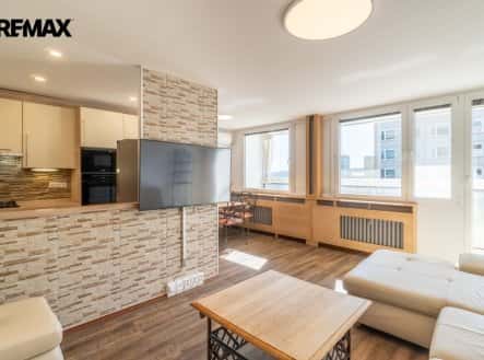 Prodej bytu, 3+1, 77 m², Na Komořsku, Praha 4 – Komořany