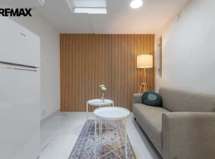 Prodej bytu, 1+kk, 17 m², Plzeňská, Praha 5 – Košíře