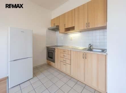 Pronájem bytu, 1+kk, 40 m², Padovská, Praha 10 – Horní Měcholupy