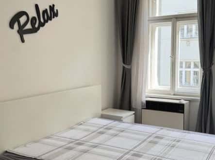 Prodej bytu, 1+kk, 34 m², Na Celné, Praha 5 – Smíchov