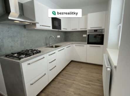 Prodej bytu, 2+1, 58 m², Spojovací, Sezemice, okres Pardubice