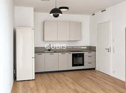 Pronájem bytu, 2+kk, 69 m², Zvěřinova, Praha 3