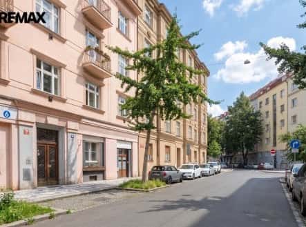 Prodej bytu, 1+1, 63 m², dr. Zikmunda Wintra, Praha 6 – Bubeneč