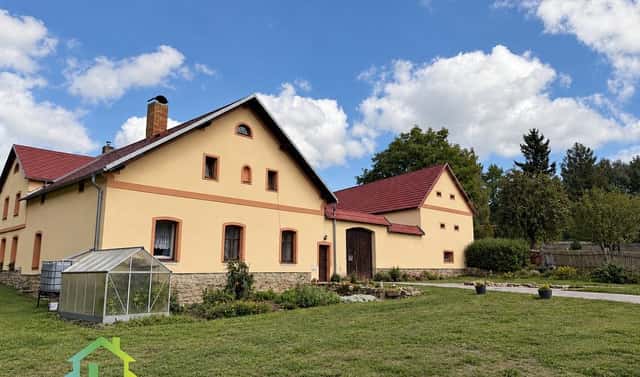 Prodej domu 260 m² s pozemkem 4 314 m², Člunek – Lomy, okres Jindřichův Hradec