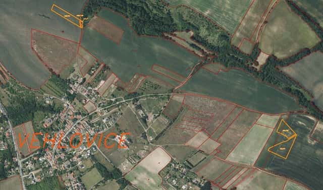 Prodej pole 17 896 m², Mělník