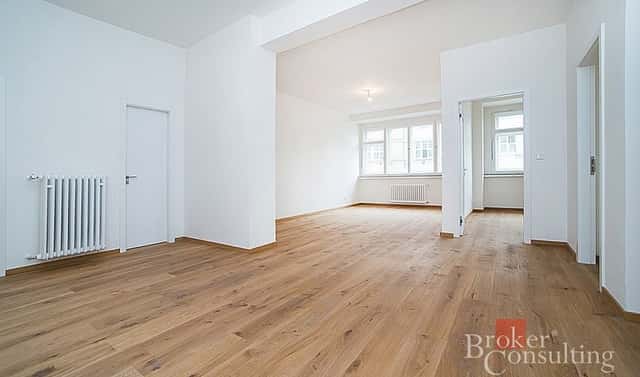 Pronájem kanceláře 110 m², Jičínská, Praha 3 – Vinohrady