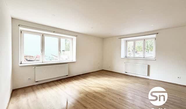 Pronájem bytu 3+1 67 m², Palackého náměstí, Dobrovice, okres Mladá Boleslav