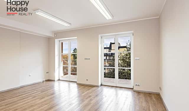 Pronájem kanceláře 130 m², V sadech, Praha 6 – Bubeneč