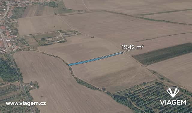 Prodej pole 1 942 m², Kněždub, okres Hodonín