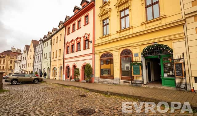 Prodej bytu 1+1 37 m², T. G. Masaryka, Loket, okres Sokolov