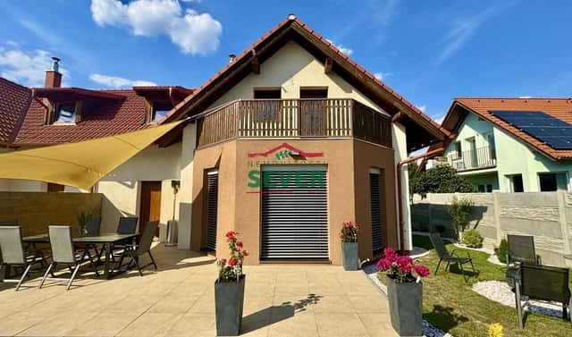 Prodej domu 220 m² s pozemkem 571 m², Novosibřinská, Praha 9 – Újezd nad Lesy